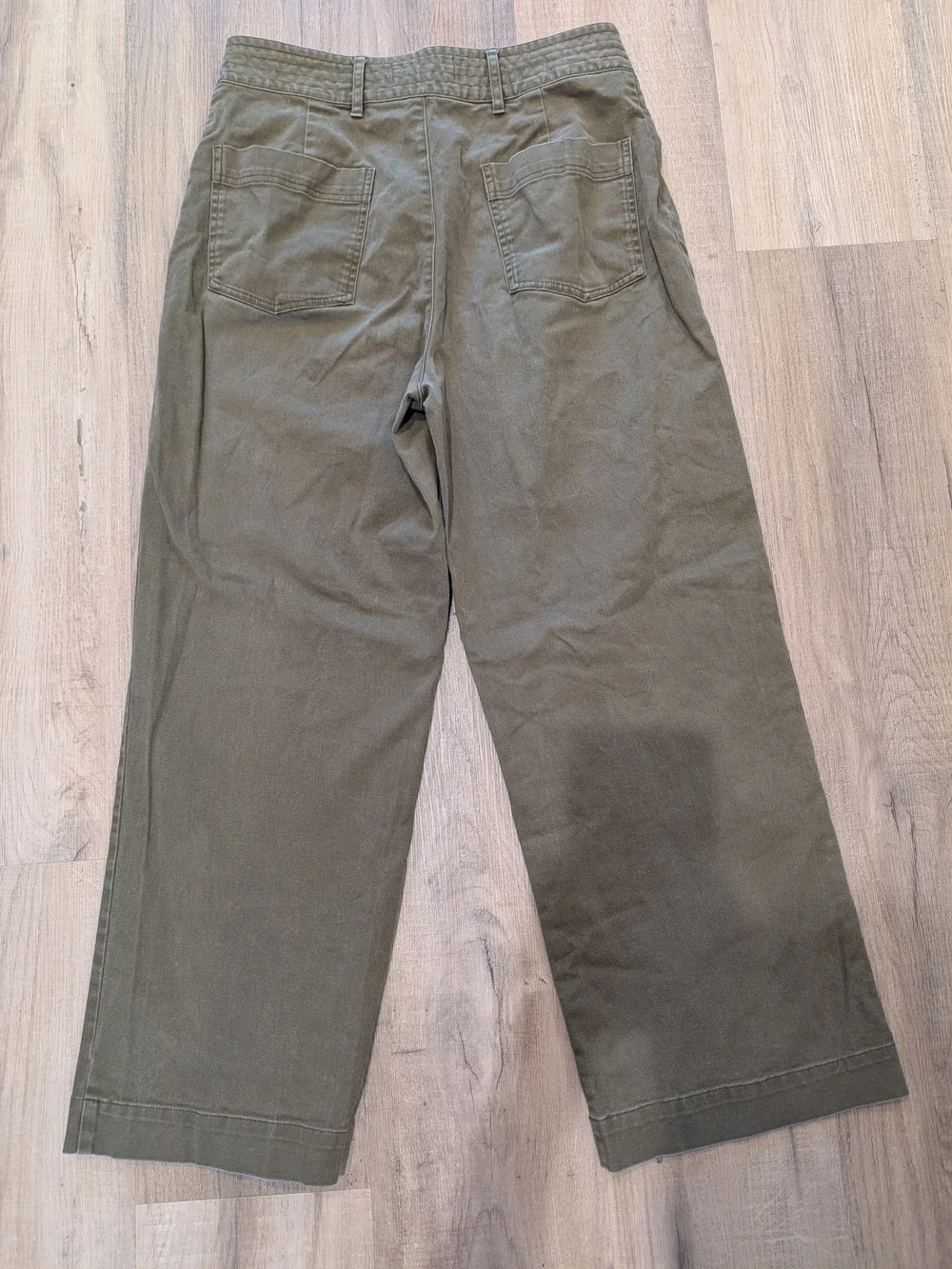 High-Rise Wide Leg Crop Pants in Olive - Picture 4 of 8